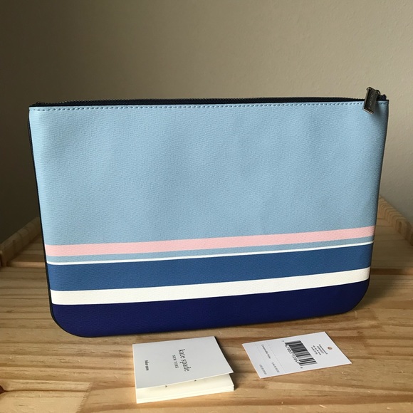 Kate Spade large zip pouch 🎈🎈 - Picture 2 of 6